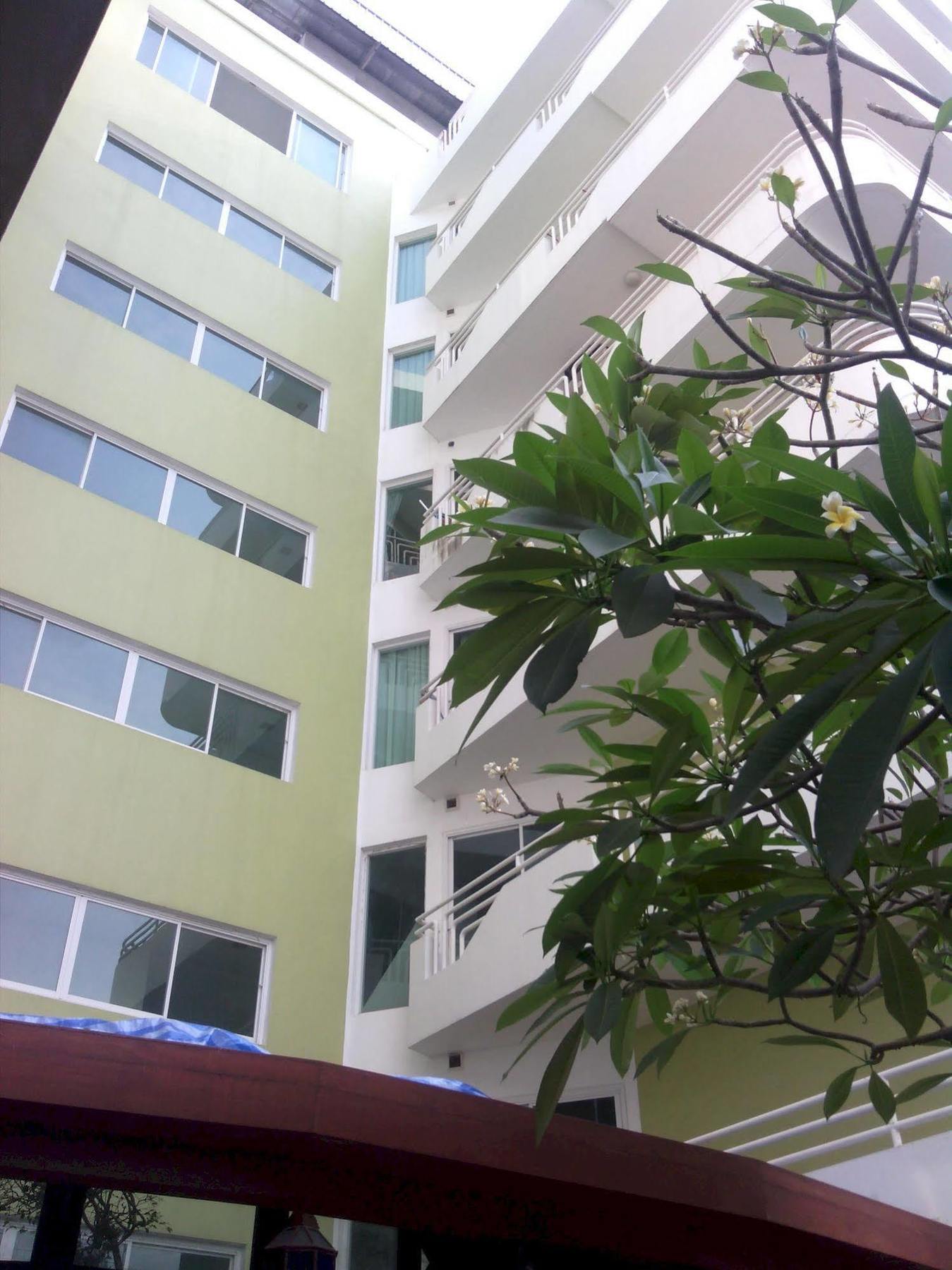 Daisy Residence Jomtien Beach Exterior foto