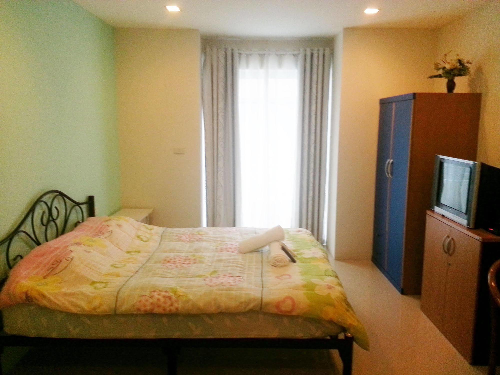 Daisy Residence Jomtien Beach Exterior foto